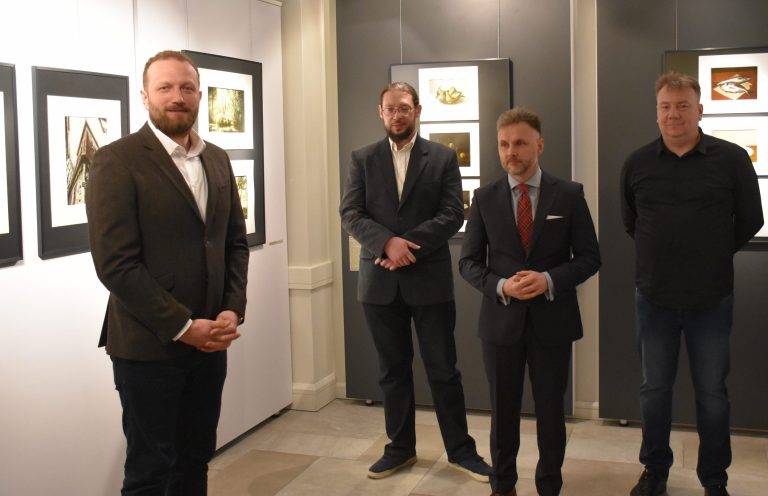 OTWARCIE WYSTAWY „Z CZTERECH ZAKĄTKÓW ŚWIATA”