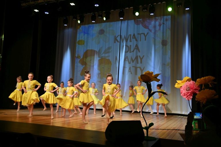 Kwiaty dla mamy i taty – relacja