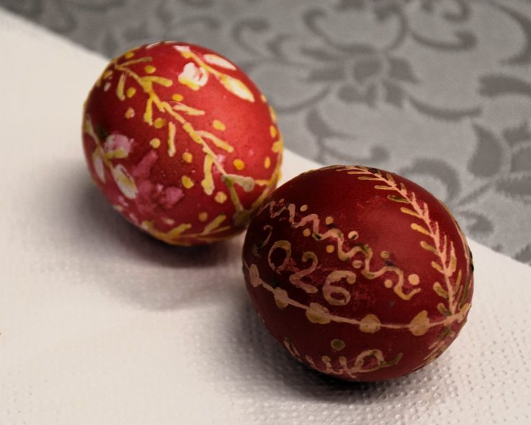 Relacja z warsztatów „Od kraszanki do batiku – ludowa pisanka w tradycji wielkanocnej” w NCHiT.